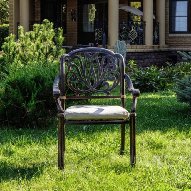 Обеденное кресло WILHELM из литого алюминия Обеденное кресло WILHELM из литого алюминия