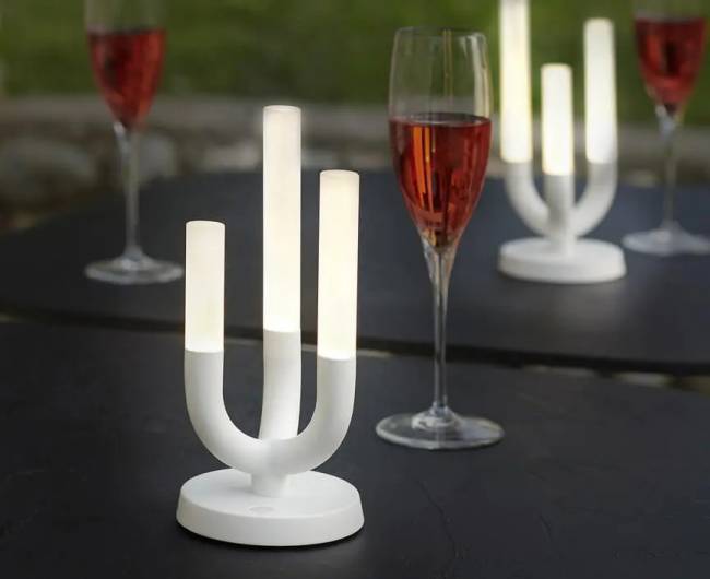 Светильник металлический настольный Luna Lighting белый матовый 100х100х230 мм Светильник металлический настольный Luna Lighting белый матовый 100х100х230 мм