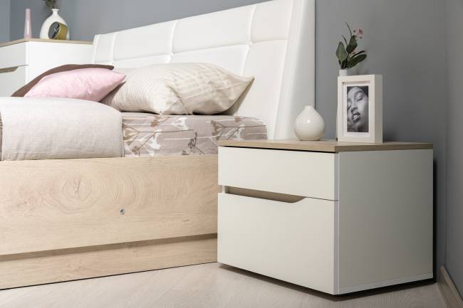 Кровать с подъёмным основанием и двумя прикроватными тумбами Муссон цвет белый/дуб эндгрейн элегантный/кожзам белый