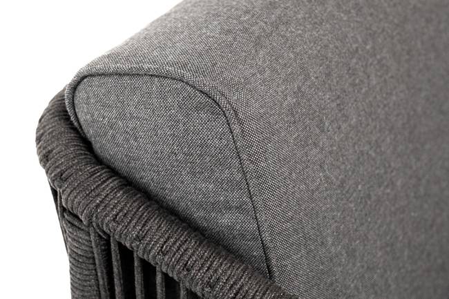 "Канны" кресло плетеное из роупа, каркас алюминий темно-серый (RAL7024) муар, роуп темно-серый круглый, ткань темно-серая 027, высота посадки 45 см